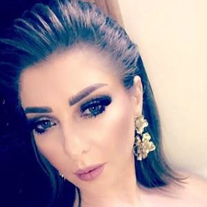 Meet your Posher, Alia